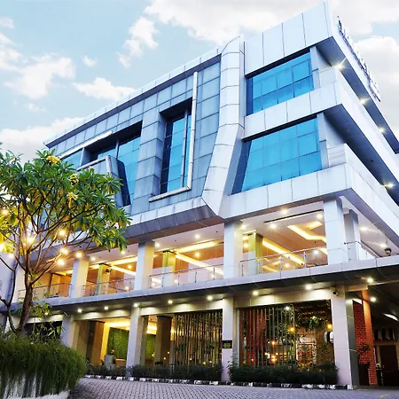 Terraz Tree Hotel Jakarta-3